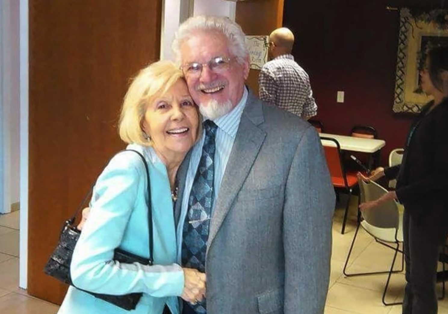 이번 주말 67번째 결혼기념일을 앞두고 지난 1일 빌(우측)과 에스더 일니스키 부부는 함께 하나님의 부름을 받았다.