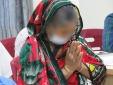 한 방글라데시 성도가 기도하고 있다.