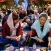 이란의 수도 테헤란에서 무슬림들이 라마단 기간 해가 진 뒤 이프타르를 먹는 모습