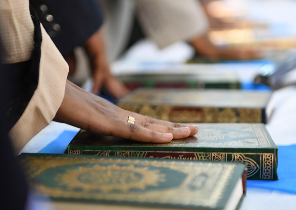 꾸란의 계시는 먼저 내린 계시와 나중에 내려온 계시가 내용상 모순이 발생하면, 나중 계시에 의해서 먼저 계시는 대체된다