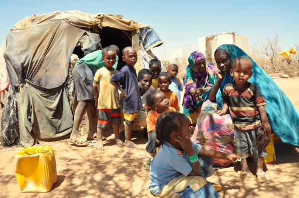 ‘아프리카의 뿔’ 지역에서 기근으로 발생한 난민들을 수용한 캠프 모습