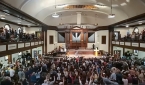 미국 애즈베리대학교에서 예배가 진행되고 있다.