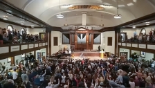 미국 애즈베리대학교에서 예배가 진행되고 있다.