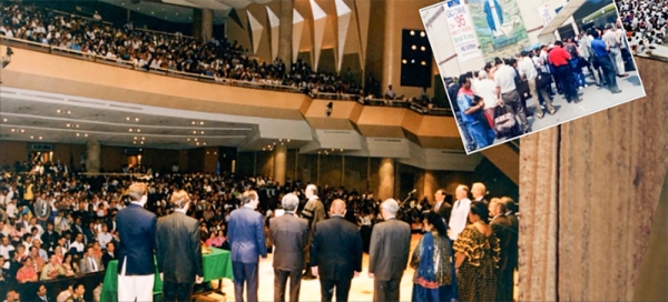 김상복 목사는 전 세계 185개국 4,500여 명의 선교 사역자가 참여한 1995년 세계복음화대회(GCOWE 95) 국제 공동의장으로 섬겼다. 김 목사는 개회 설교를 전했다.