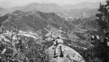 6.25전쟁의 마지노선인 낙동강 전선의 다부동을 사수한 직후 1950년 9월 수암산 518 고지의 미군 제1기병 사단 병사