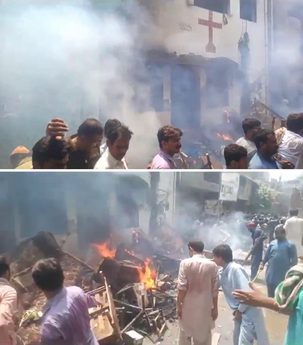 파키스탄 무슬림 폭도들이 교회 집기들을 거리에 쌓아놓은 뒤 불태우고 있다.