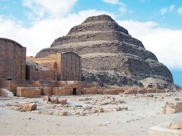 임호텝(요셉)이 건설한 파라오 조세르의 계단식 피라미드