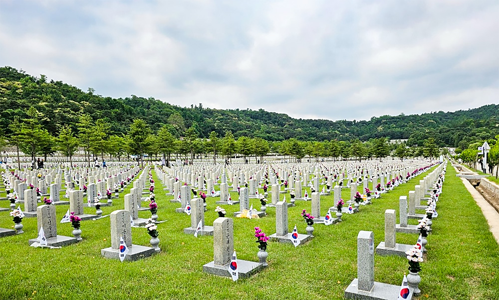 국립서울현충원 내 묘역