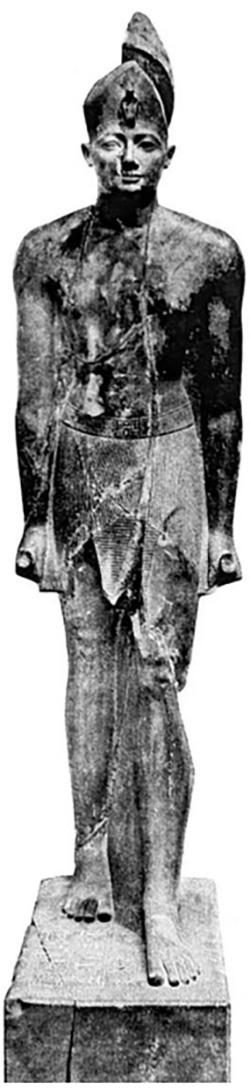 이집트 카이로 박물관에 있는 투트모세 III세 동상