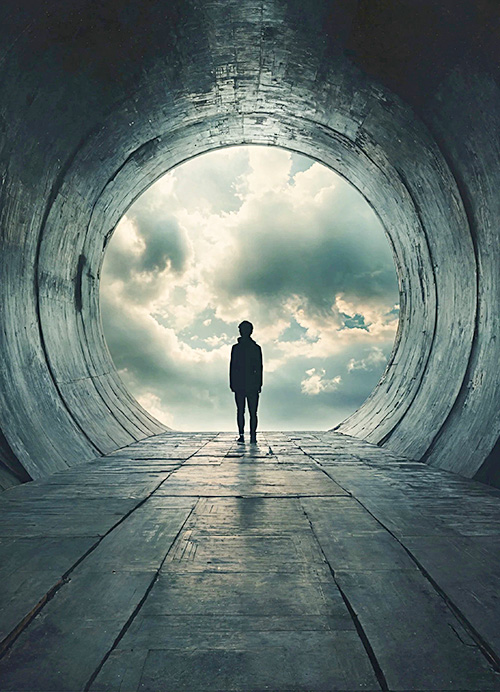 죽음 근처까지 갔다가 살아 돌아온 임사체험자들은 의식이 뇌와는 독립적으로 존재한다고 믿는다.