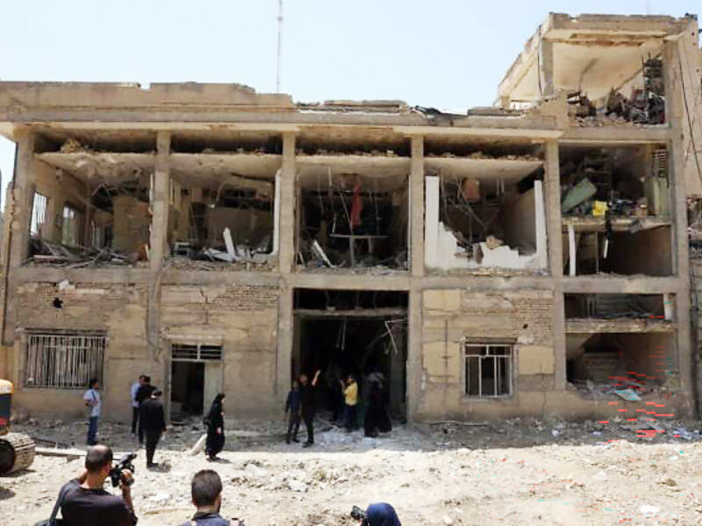 이스라엘 공습으로 파괴된 이란의 에빈 교도소