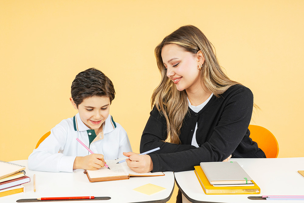 장기강화는 시냅스에서 진행되는 신호전달의 효율을 높이는 과정으로, 지금은 학습하고 기억하는 방식 대부분의 신경학적 기초가 된다.