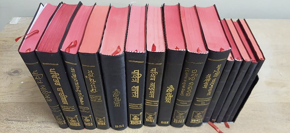 인도 박해 지역 기독교인들에게 전달된 성경