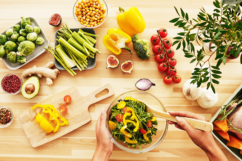 비타민 C, E, 폴리페놀 등 항산화영양소가 많이 들어간 식품은 NMDA 수용체 과활성으로 발생하는 활성산소로부터 세포를 보호한다.