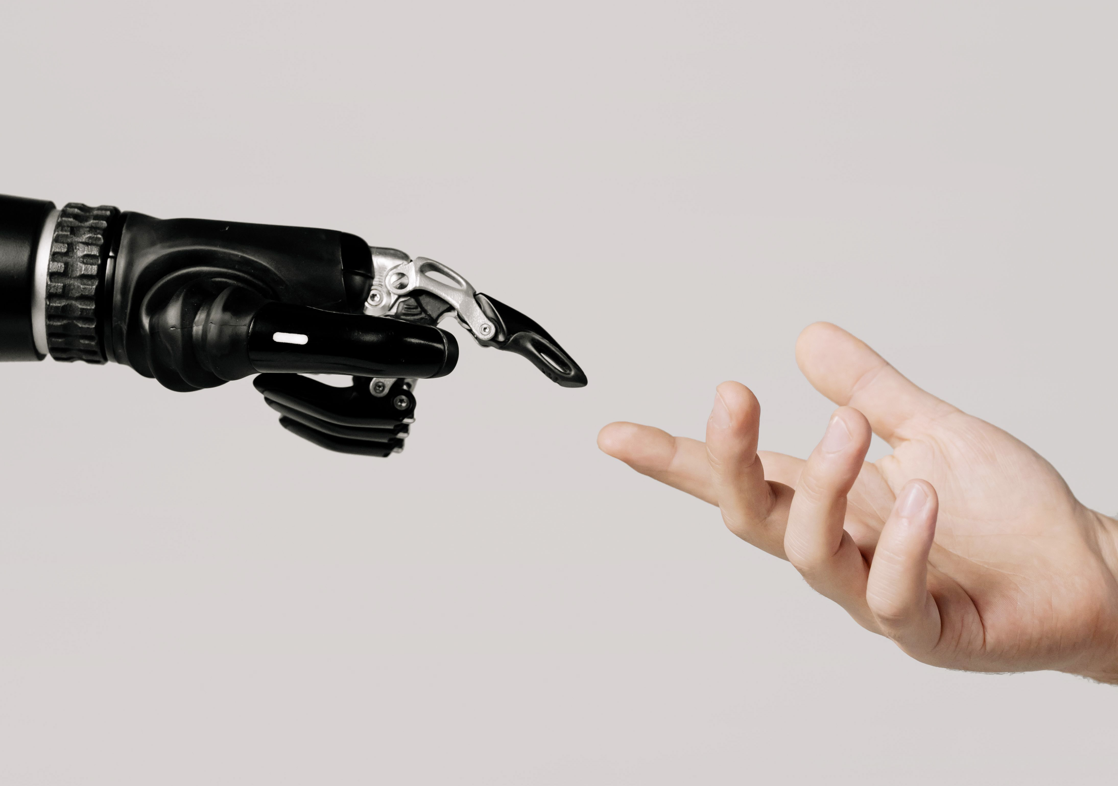 AI 시대가 복음의 시대가 되려면 신앙 공동체는 성경 문해력과 함께 AI 문해력을 길러야 한다.